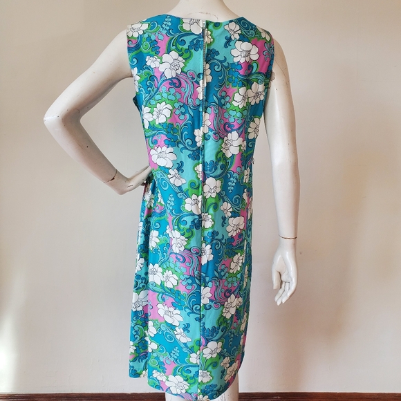Vintage 60s Hawaiian Dress - Picture 6 of 9